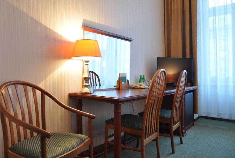 Hotel Poznań pokoje noclegi w centrum miasta konferencje restauracja